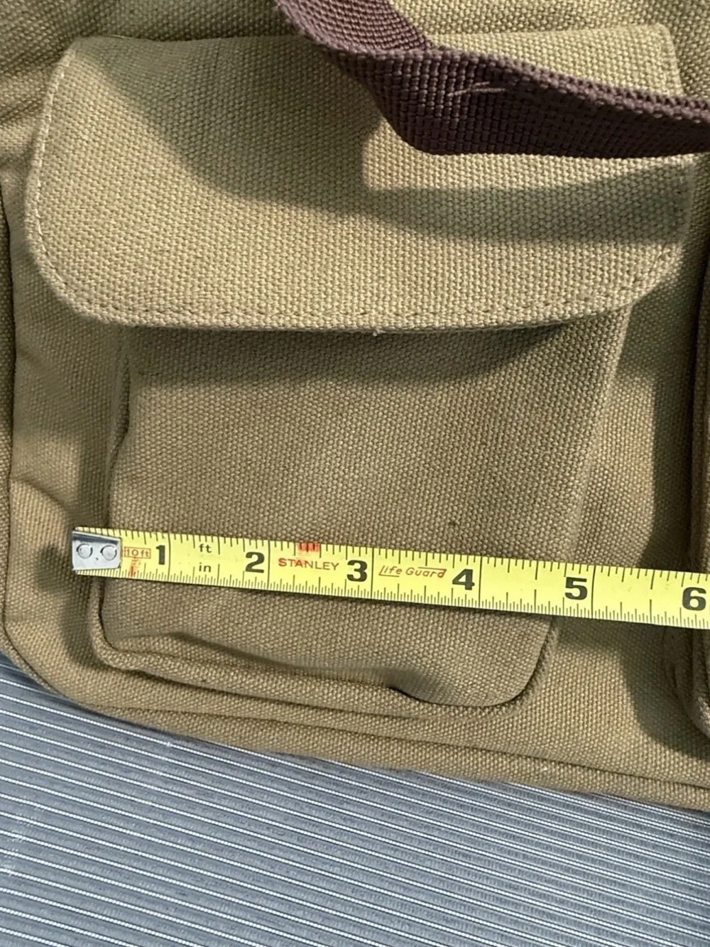 NWOT Bella Russo Khaki Canvas Padded Laptop Bag With Adjustable Strap & Pockets
